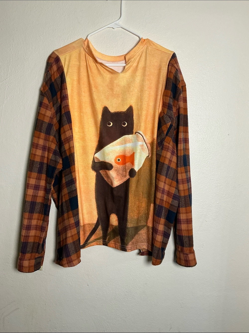 Upcycled Cat Graphic Long Sleeve – Size 26/28 – 33” PTP – Free Shipping